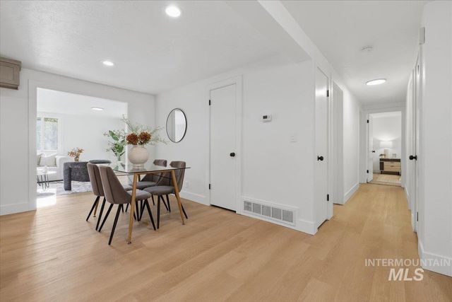 4760 N Maplewood, Boise, ID 83703