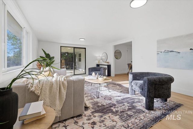 4760 N Maplewood, Boise, ID 83703