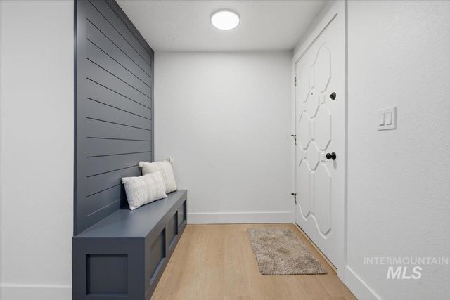 4760 N Maplewood, Boise, ID 83703