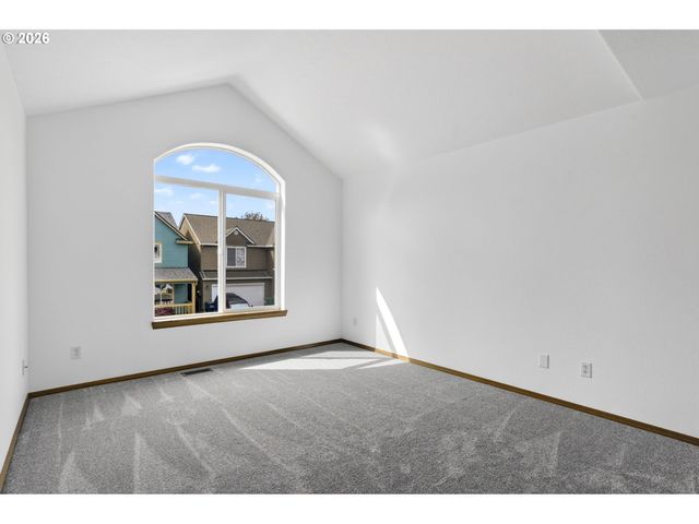 18247 Sw SMOKETTE Ln, Beaverton, OR 97003