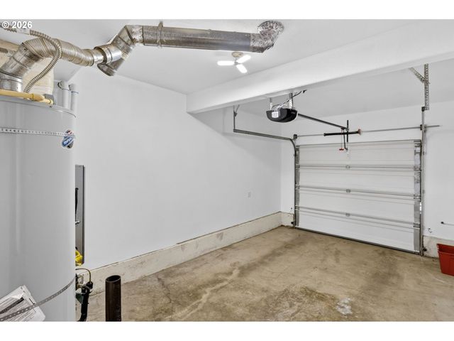 18247 Sw SMOKETTE Ln, Beaverton, OR 97003