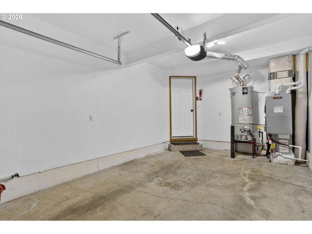 18247 Sw SMOKETTE Ln, Beaverton, OR 97003