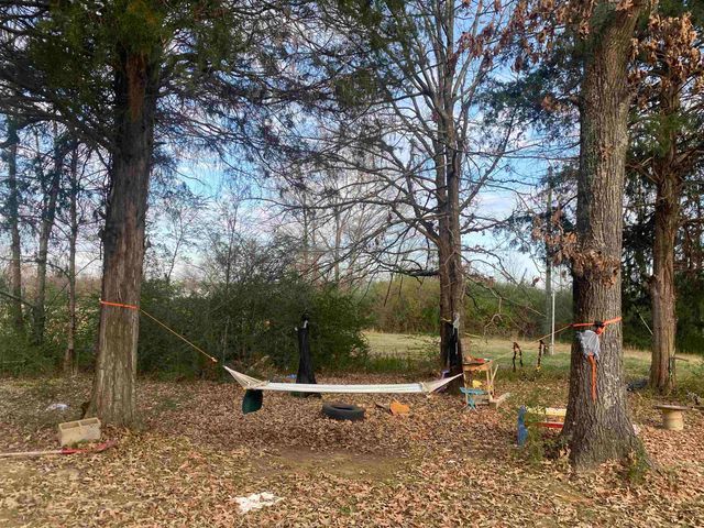 30 DODD DR, Savannah, TN 38372