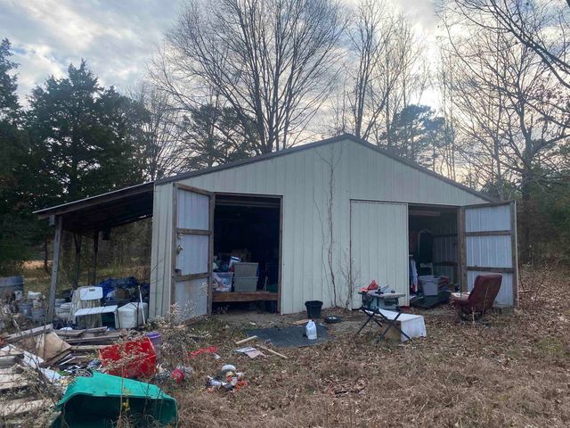 30 DODD DR, Savannah, TN 38372