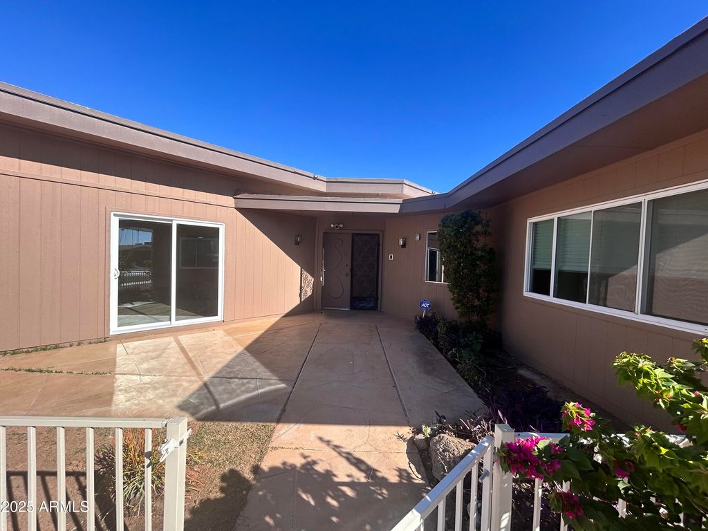 10838 W THUNDERBIRD Boulevard, Sun City, AZ 85351 — exterior
