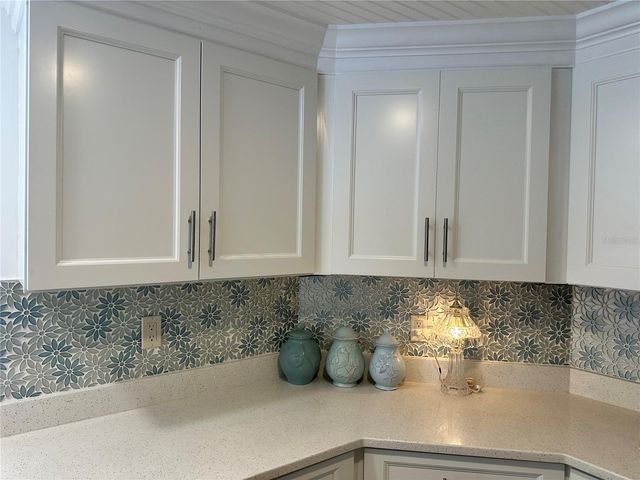 560 ORIENTAL POPPY DRIVE, Venice, FL 34293