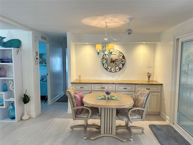 560 ORIENTAL POPPY DRIVE, Venice, FL 34293