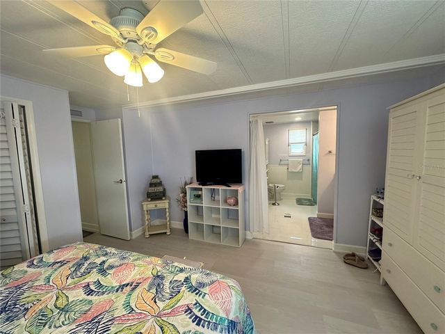 560 ORIENTAL POPPY DRIVE, Venice, FL 34293