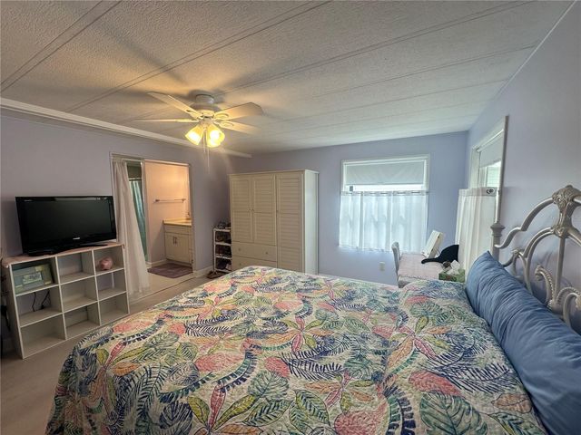 560 ORIENTAL POPPY DRIVE, Venice, FL 34293