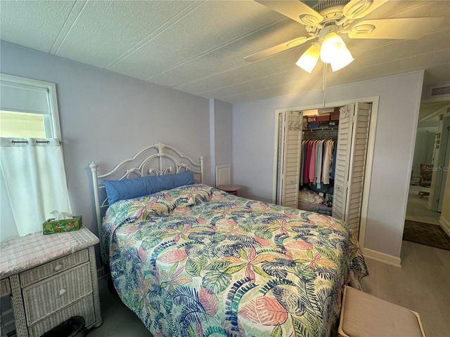 560 ORIENTAL POPPY DRIVE, Venice, FL 34293