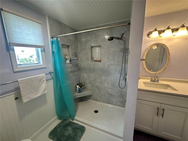 560 ORIENTAL POPPY DRIVE, Venice, FL 34293