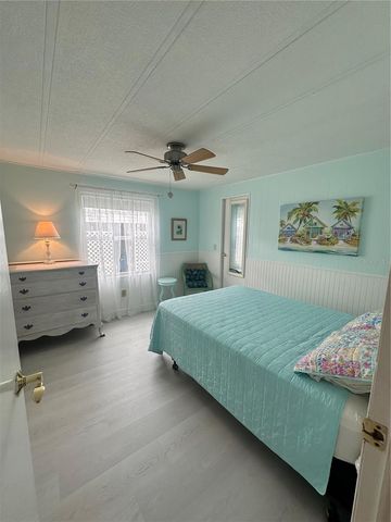 560 ORIENTAL POPPY DRIVE, Venice, FL 34293