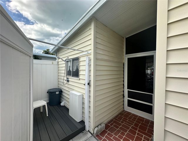 560 ORIENTAL POPPY DRIVE, Venice, FL 34293