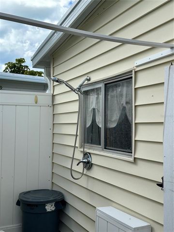 560 ORIENTAL POPPY DRIVE, Venice, FL 34293