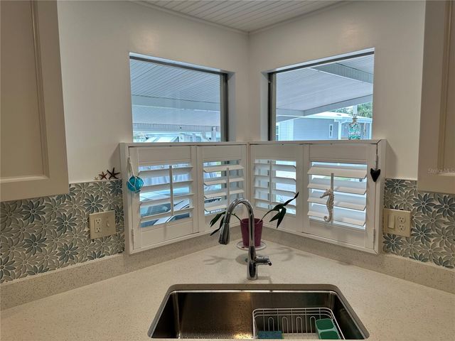 560 ORIENTAL POPPY DRIVE, Venice, FL 34293