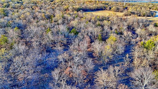 1943 Lakeridge, Sunset, TX 76270