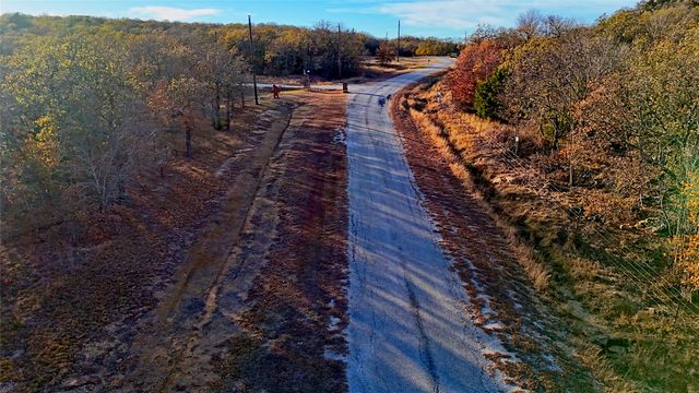 1943 Lakeridge, Sunset, TX 76270