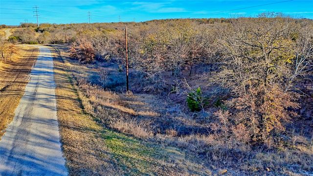 1943 Lakeridge, Sunset, TX 76270