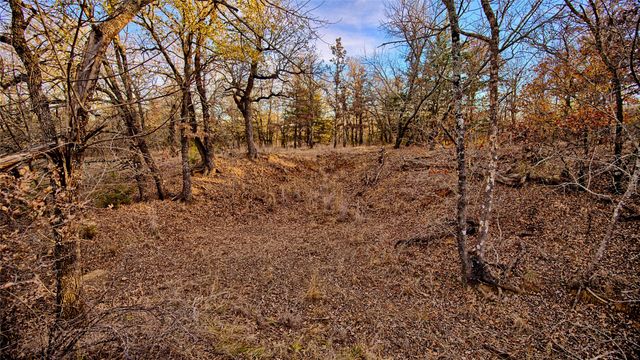 1943 Lakeridge, Sunset, TX 76270