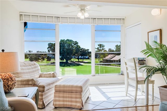 1724 Pine Valley DR 318, Fort Myers, FL 33907