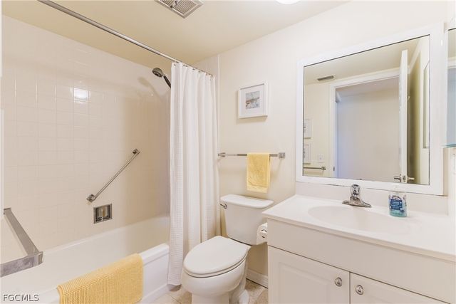 1724 Pine Valley DR 318, Fort Myers, FL 33907