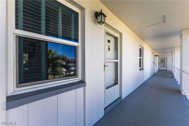 1724 Pine Valley DR 318, Fort Myers, FL 33907