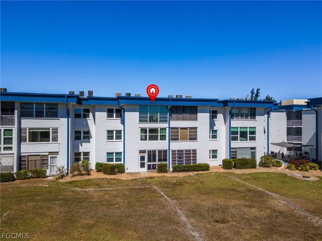 1724 Pine Valley DR 318, Fort Myers, FL 33907