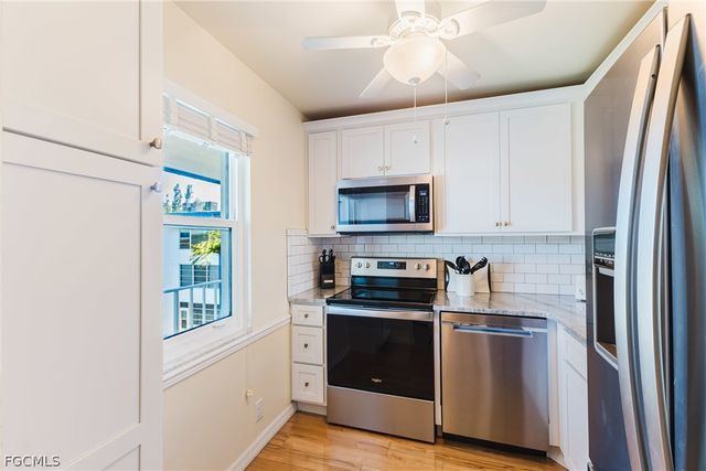 1724 Pine Valley DR 318, Fort Myers, FL 33907