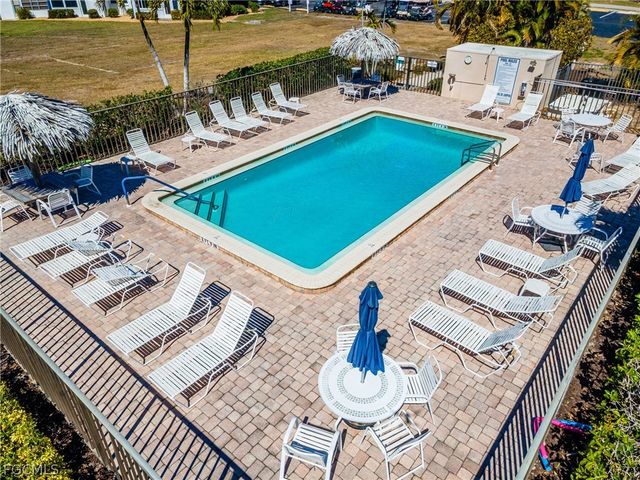 1724 Pine Valley DR 318, Fort Myers, FL 33907