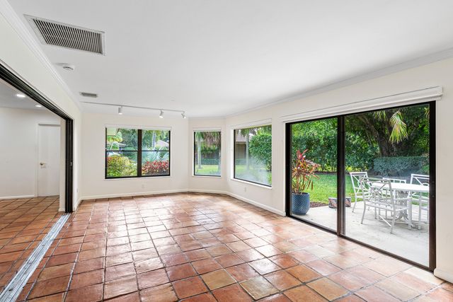 609 Cypress Key Drive, Atlantis, FL 33462