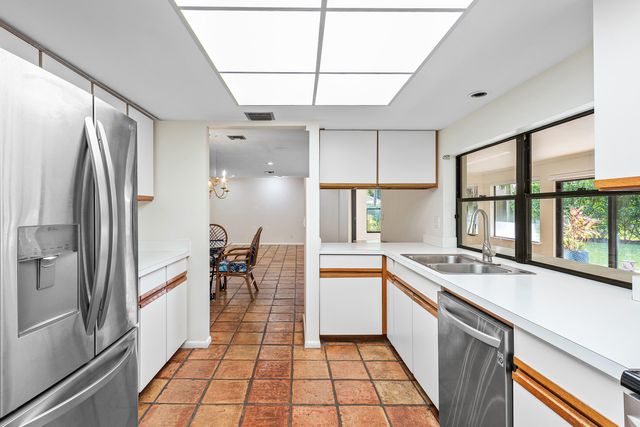 609 Cypress Key Drive, Atlantis, FL 33462