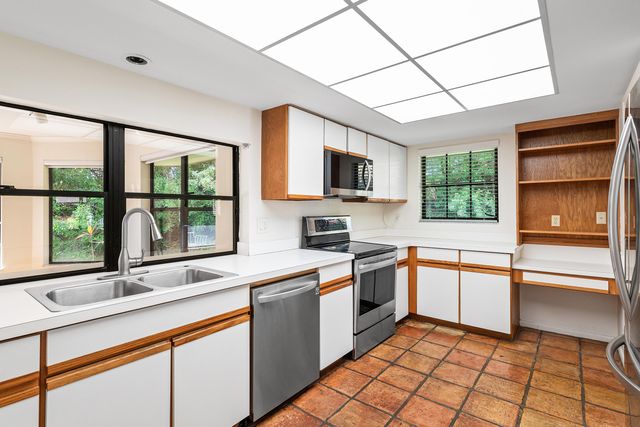 609 Cypress Key Drive, Atlantis, FL 33462