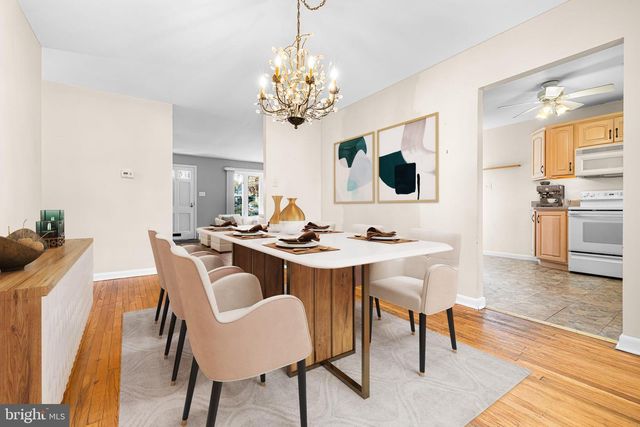 17 RECH AVE, Oreland, PA 19075