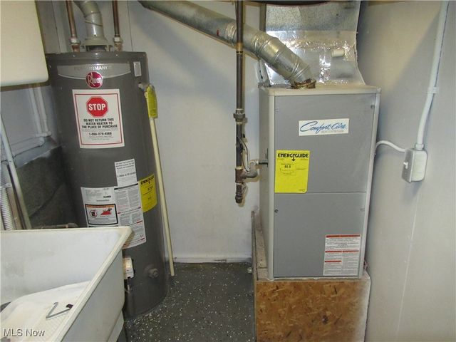 15615 Lotus Drive, Cleveland, OH 44128