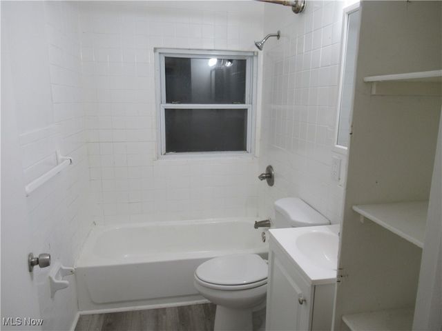 15615 Lotus Drive, Cleveland, OH 44128