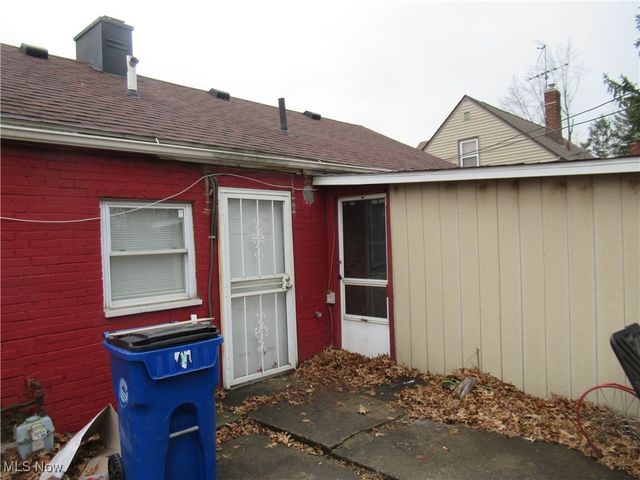 15615 Lotus Drive, Cleveland, OH 44128