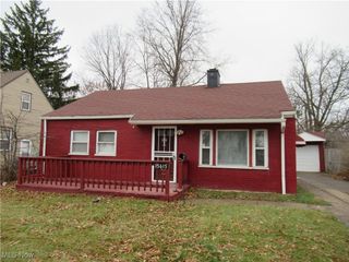 15615 Lotus Drive, Cleveland, OH 44128