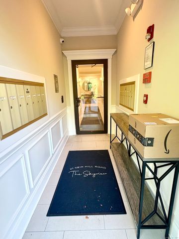 21 Seir Hill Road APT 4, Norwalk, CT 06850