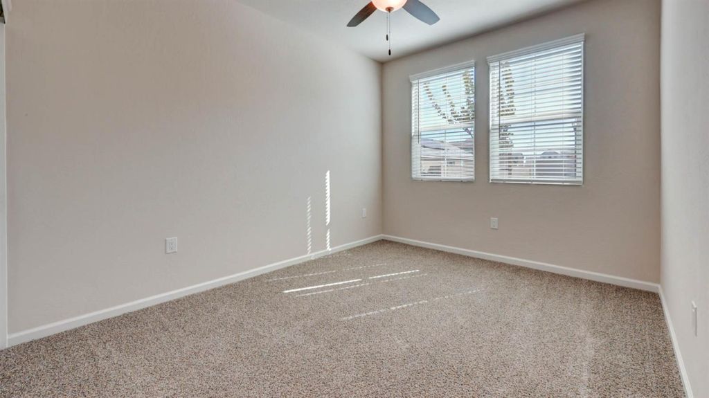 Image 18 of property listing at 7102 W Ashcroft Avenue, Fresno, CA 93723
