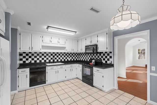 241 December Road, Slocomb, AL 36375