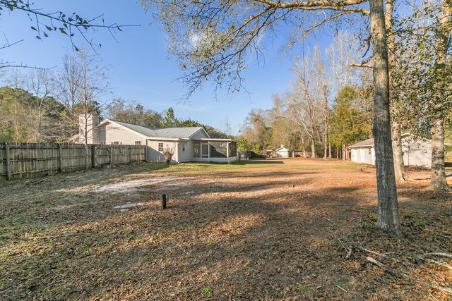 241 December Road, Slocomb, AL 36375