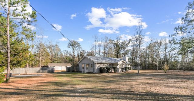 241 December Road, Slocomb, AL 36375