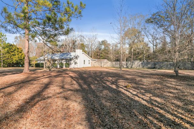 241 December Road, Slocomb, AL 36375