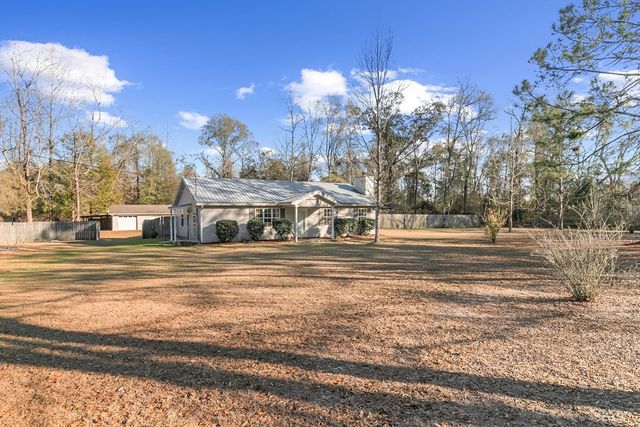 241 December Road, Slocomb, AL 36375