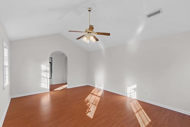 241 December Road, Slocomb, AL 36375