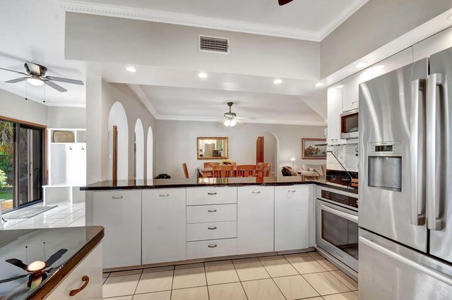 124 S Palmway, Lake Worth Beach, FL 33460