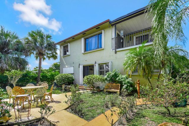124 S Palmway, Lake Worth Beach, FL 33460