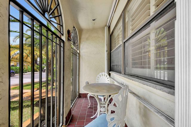 124 S Palmway, Lake Worth Beach, FL 33460