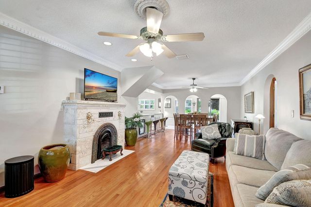 124 S Palmway, Lake Worth Beach, FL 33460