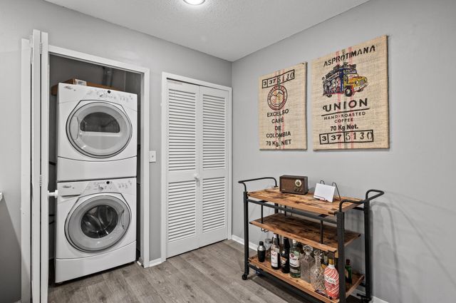 3412 Oak Ridge Road 309, Hopkins, MN 55305